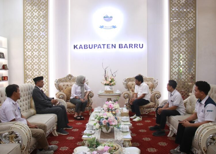 Bupati Barru Andi Ina Buka 22 Paket Pelatihan Kerja bagi Masyarakat