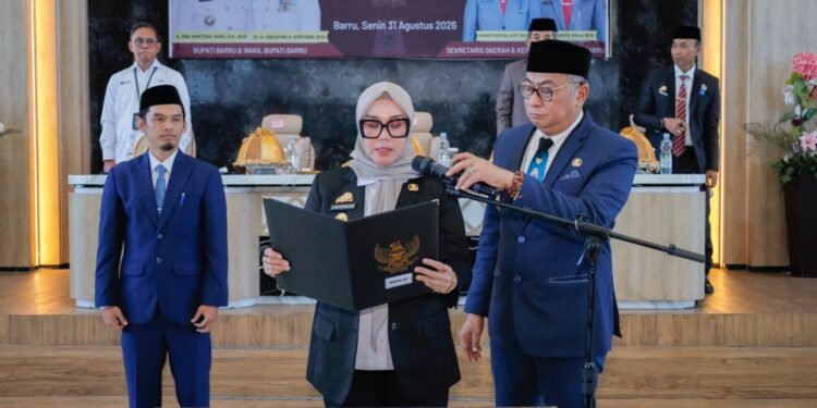 Bupati Barru Pimpin Pengambilan Sumpah 154 PNS dan Pelantikan Pejabat
