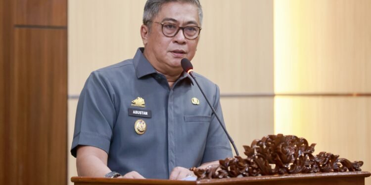 Wabup Abustan Sampaikan Rancangan Perubahan KUA-PPAS 2026 dalam Rapat Paripurna DPRD Barru