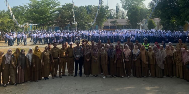 Police Go To School, Kasat Lantas Polres Barru Tekankan Disiplin dan Keselamatan Berlalu Lintas