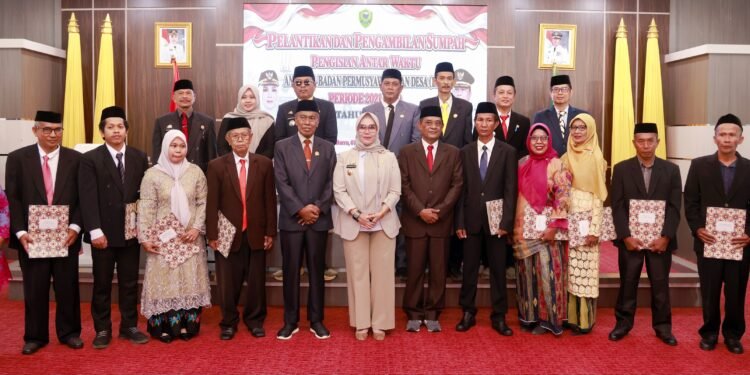 Bupati Barru Ingatkan 11 Anggota BPD PAW Jaga Amanah dan Kepercayaan Masyarakat