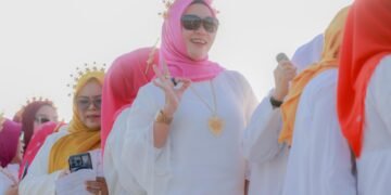 Bupati Barru Tampil Bersama Harmoni 93, Kenalkan Budaya Barru di Attayang Sunset