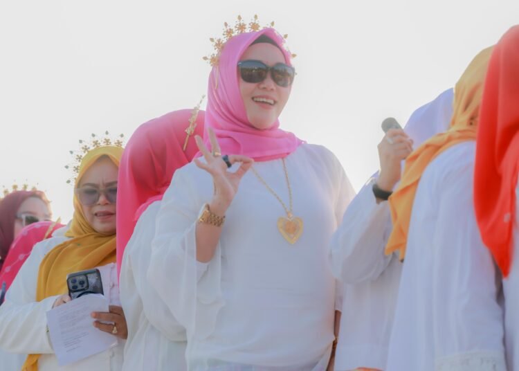 Bupati Barru Tampil Bersama Harmoni 93, Kenalkan Budaya Barru di Attayang Sunset