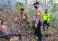 Kebakaran Lahan 20 Hektare di Barru, Polisi, TNI dan Warga Bergerak Padamkan Api
