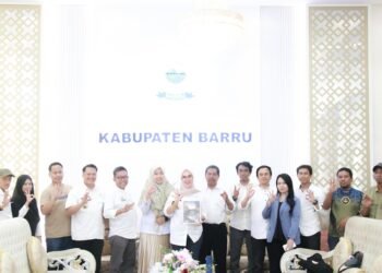 Bupati Barru Dukung Aksi Penanaman Pohon dalam Kemah Bakti Lingkungan Sulsel