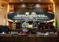 Wabup Barru Serahkan Rancangan KUA-PPAS 2027, Pertumbuhan Ekonomi Ditargetkan 6,31 Persen