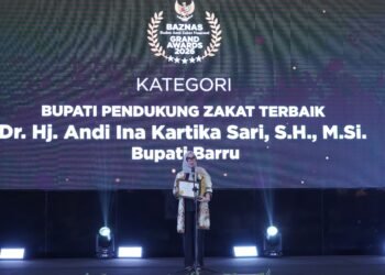 Bupati Barru Andi Ina Kartika Sari Raih GRAND AWARDS 2026 sebagai Bupati Pendukung Zakat Terbaik