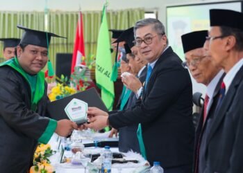 Wabup Barru Abustan Hadiri Wisuda Angkatan XXVI STAI Al-Gazali, 84 Sarjana Resmi Dikukuhkan
