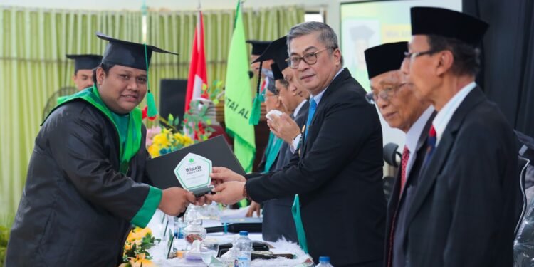 Wabup Barru Abustan Hadiri Wisuda Angkatan XXVI STAI Al-Gazali, 84 Sarjana Resmi Dikukuhkan