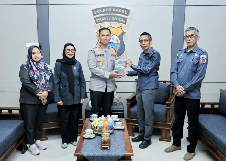 Kapolres Barru Terima Audiensi Ketua Bawaslu, Perkuat Koordinasi Jaga Stabilitas Keamanan