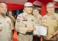 Hadiri Apel Santiaji Tagana Sulsel, Wabup Barru Wakili Bupati Terima Penghargaan dari Mensos RI