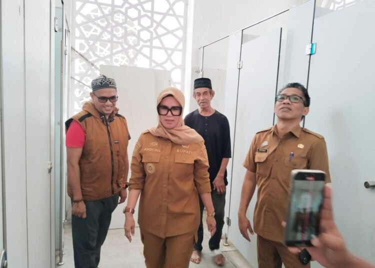 Pastikan Kenyamanan Jemaah, Bupati Barru Tinjau Kondisi Fasilitas Masjid Raya Al Markaz Nurussahadah