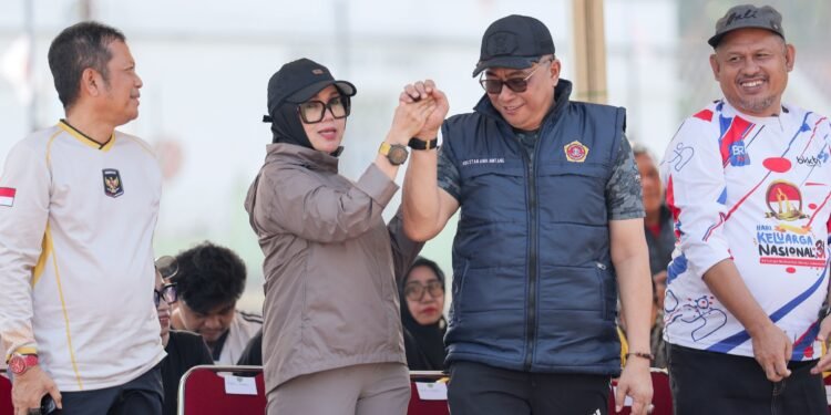 Bupati dan Wabup Barru Lepas Jalan Sehat, Dorong Karang Taruna Aktif dalam Pembangunan Daerah